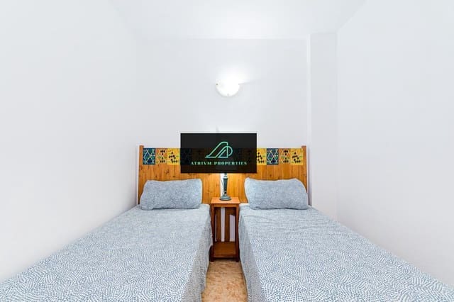 Piso de 2 habitaciones en Torrevieja en alquiler con piscina - 725 € (Ref: 8685122)