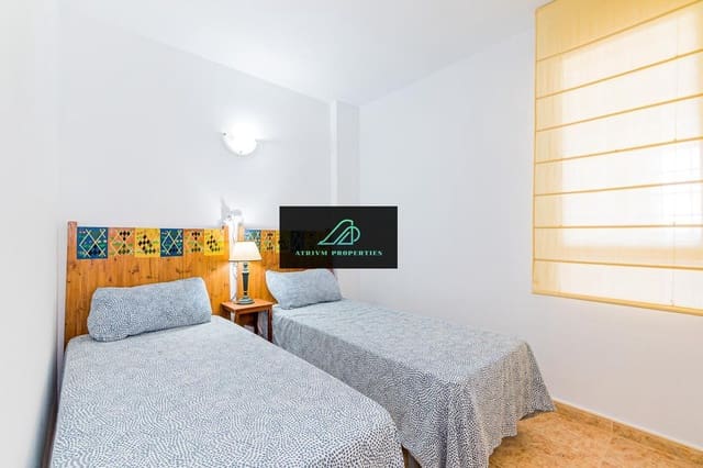 Piso de 2 habitaciones en Torrevieja en alquiler con piscina - 725 € (Ref: 8685122)