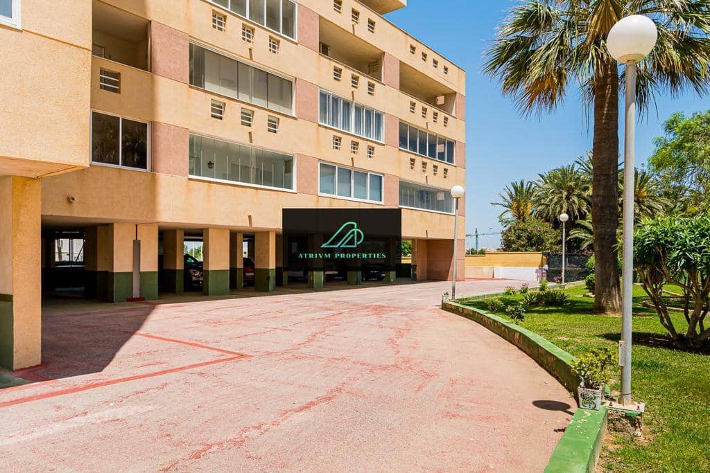 2 bedroom Flat for rent in Punta Prima with pool - € 750 (Ref: 8685124)