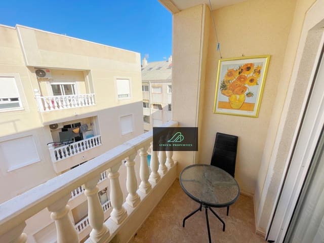 2 bedroom Apartment for rent in Torrevieja with pool - € 750 (Ref: 8806891)