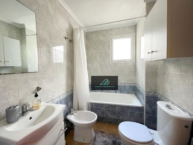 2 bedroom Flat for rent in Torrevieja - € 750 (Ref: 8806892)