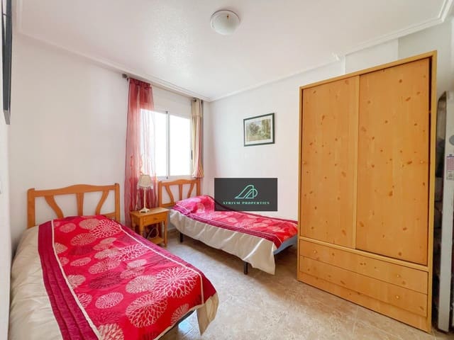 2 bedroom Flat for rent in Torrevieja - € 750 (Ref: 8806892)