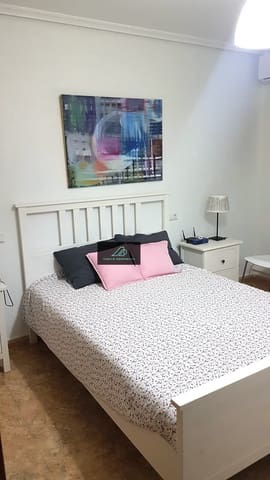 2 soveværelse Lejlighed til leje i Guardamar del Segura - € 750 (Ref: 8814843)