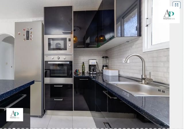 Appartement de 2 chambres à louer à Los Altos avec piscine garage - 800 € (Ref: 8987126)