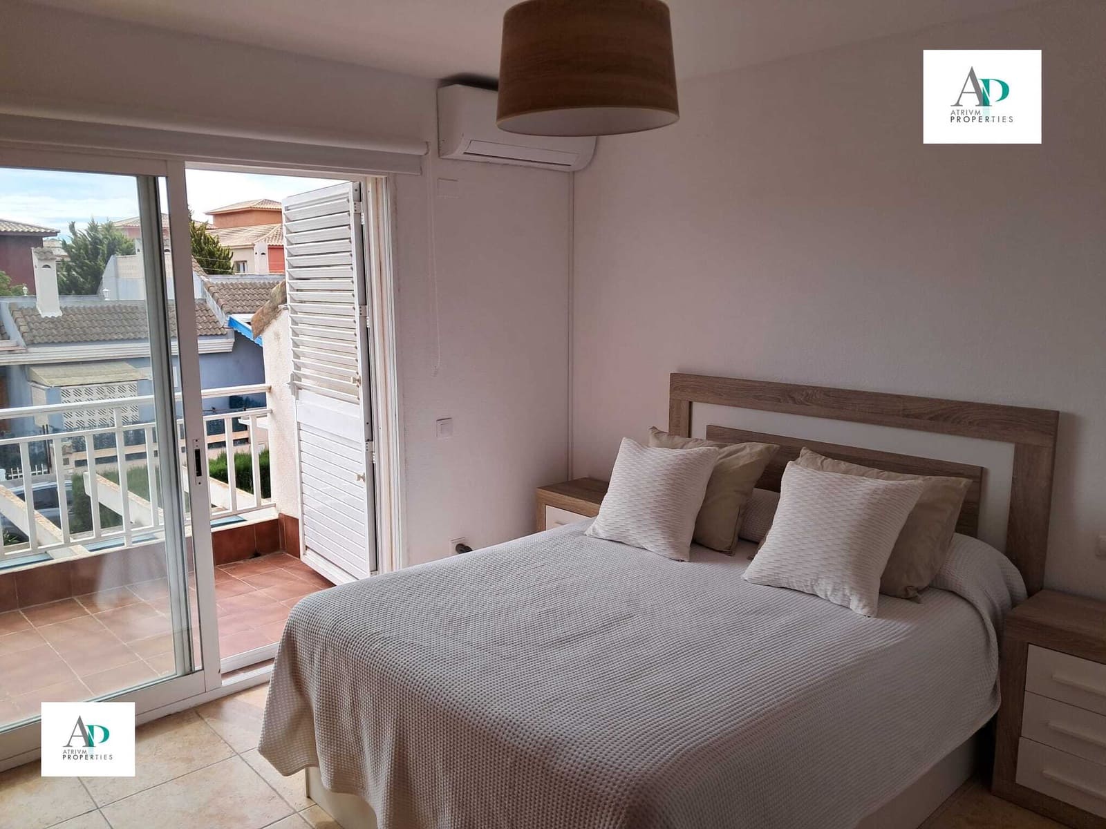 2 soveværelse Villa til leje i Gran Alacant med swimmingpool - € 1.500 (Ref: 9002317)