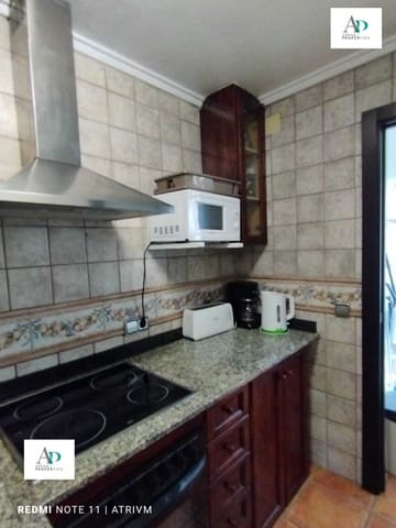 2 slaapkamer Flat te huur in Torrevieja met zwembad - € 700 (Ref: 9003792)