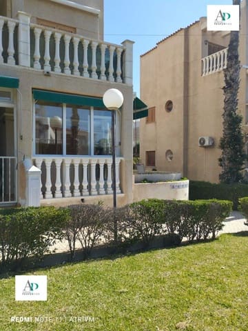 2 slaapkamer Flat te huur in Torrevieja met zwembad - € 700 (Ref: 9003792)