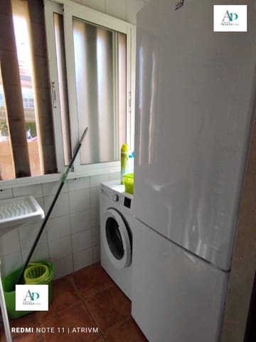 2 slaapkamer Flat te huur in Torrevieja met zwembad - € 700 (Ref: 9003792)