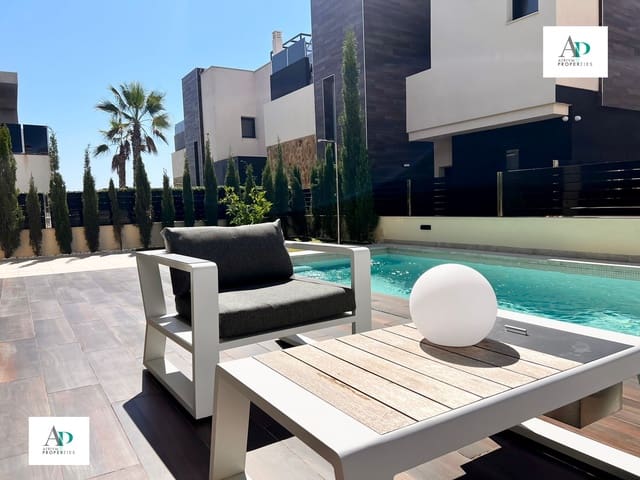 3 bedroom Villa for rent in La Zenia, Orihuela with pool - € 2,400 (Ref: 9036225)