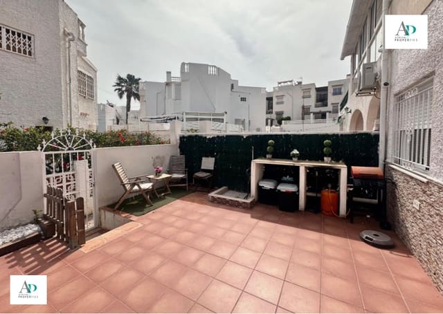 Piso de 3 habitaciones en Torrevieja en alquiler - 700 € (Ref: 9046248)