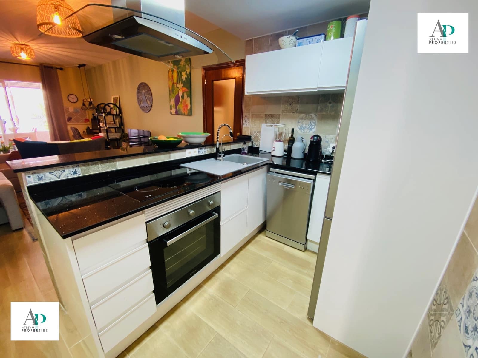 2 Zimmer Wohnung zu vermieten in Torrevieja mit Pool - 750 € (Ref: 9049766)