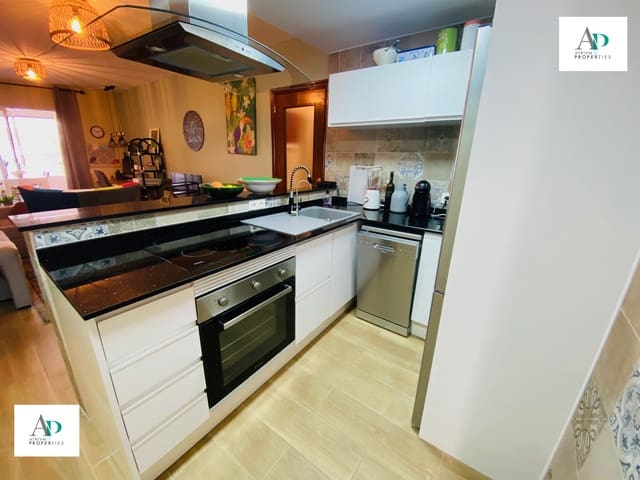 2 Zimmer Wohnung zu vermieten in Torrevieja mit Pool - 750 € (Ref: 9049766)