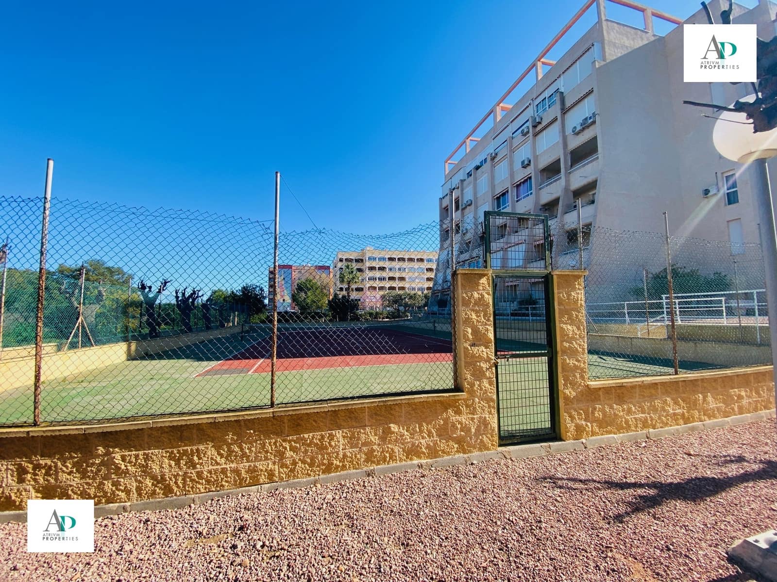 2 Zimmer Wohnung zu vermieten in Torrevieja mit Pool - 750 € (Ref: 9049766)