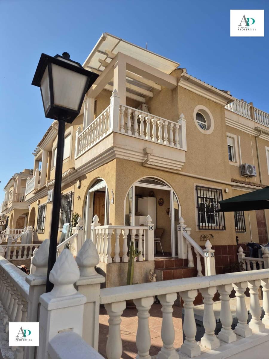 3 soverom Villa til leie i Orihuela Costa med svømmebasseng - € 1 300 (Ref: 9049767)