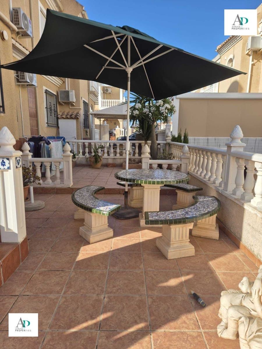 3 soverom Villa til leie i Orihuela Costa med svømmebasseng - € 1 300 (Ref: 9049767)