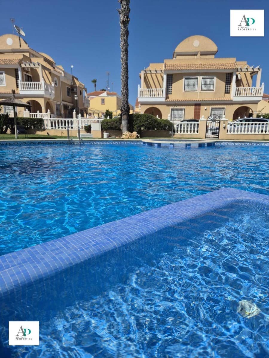 3 soverom Villa til leie i Orihuela Costa med svømmebasseng - € 1 300 (Ref: 9049767)