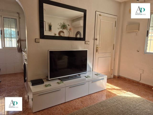 3 soverom Villa til leie i Lomas de Cabo Roig - Los Dolses, Orihuela med svømmebasseng - € 1 300 (Ref: 9049767)