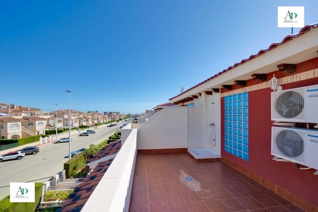 Piso de 3 habitaciones en La Zenia, Orihuela en alquiler con piscina - 1.150 € (Ref: 9110813)