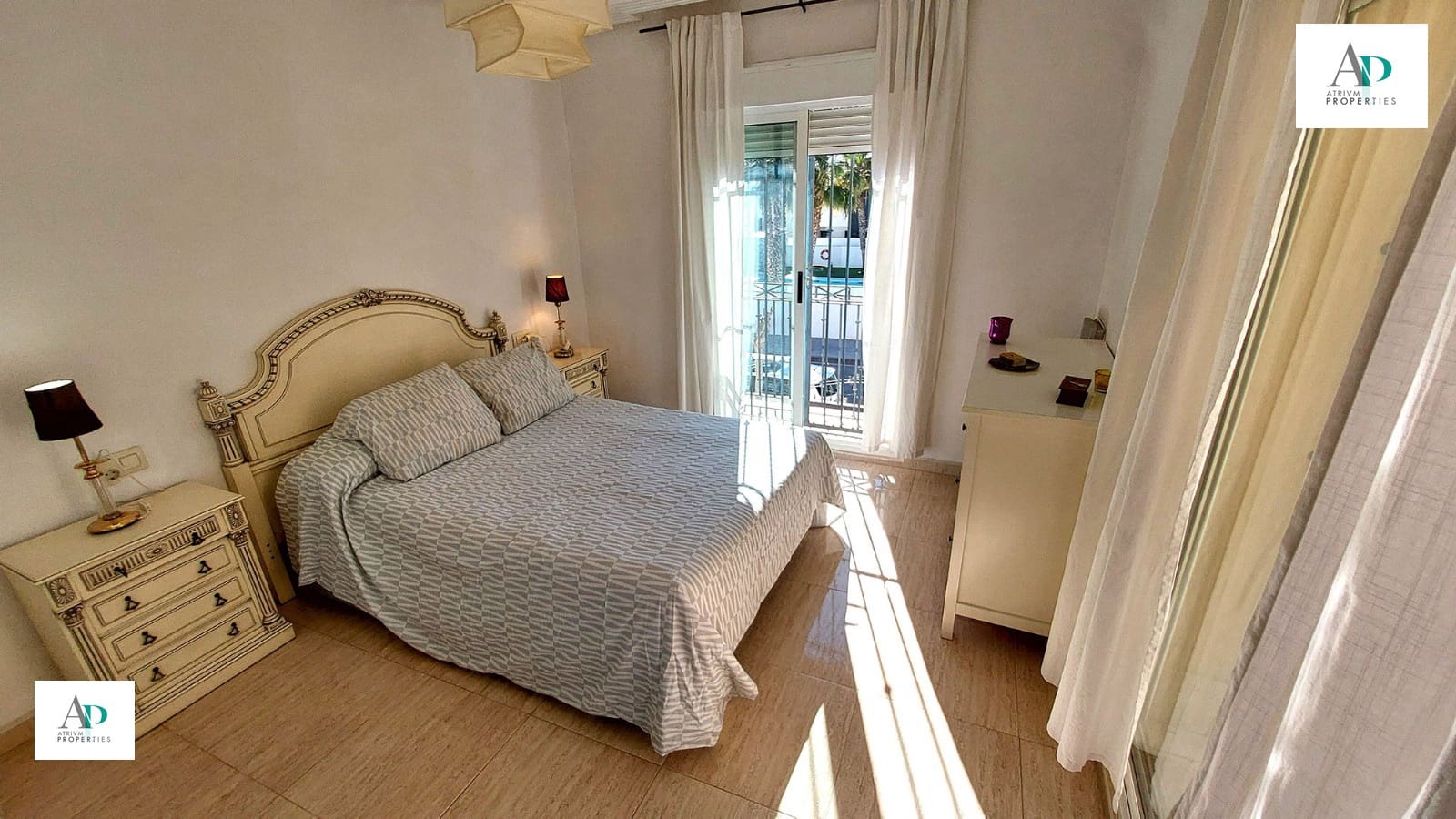 3 soveværelse Villa til leje i Torre de la Horadada med swimmingpool - € 850 (Ref: 9131533)