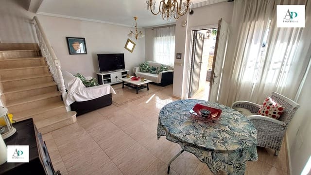 3 bedroom Villa for rent in Torre de la Horadada, Pilar de la Horadada with pool - € 850 (Ref: 9131533)