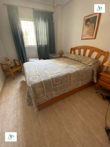 2 makuuhuone Bungalow vuokrattavana paikassa Gran Alacant, Santa Pola mukana uima-altaan - 650 € (Ref: 9164229)