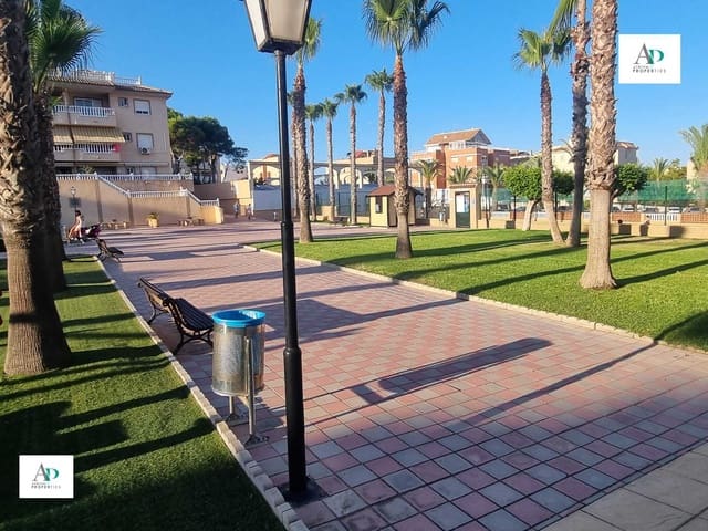 2 slaapkamer Appartement te huur in Guardamar del Segura met zwembad - € 750 (Ref: 9194832)