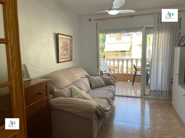 2 slaapkamer Flat te huur in Guardamar del Segura met zwembad - € 750 (Ref: 9194833)