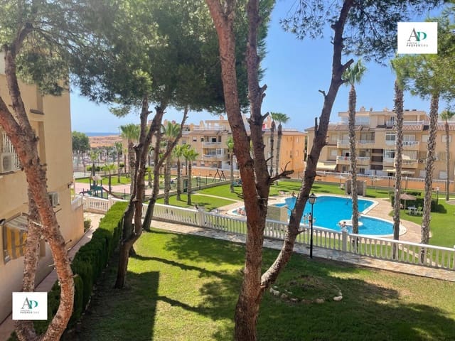 2 slaapkamer Flat te huur in Guardamar del Segura met zwembad - € 750 (Ref: 9194833)