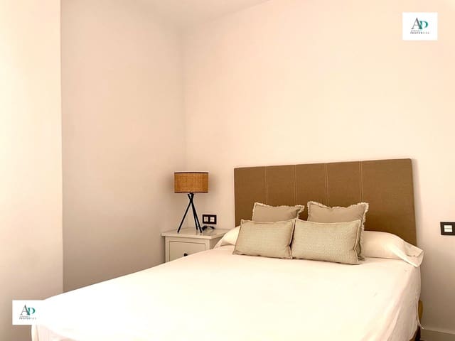 Appartement de 2 chambres à louer à Guardamar del Segura avec piscine - 950 € (Ref: 9197004)