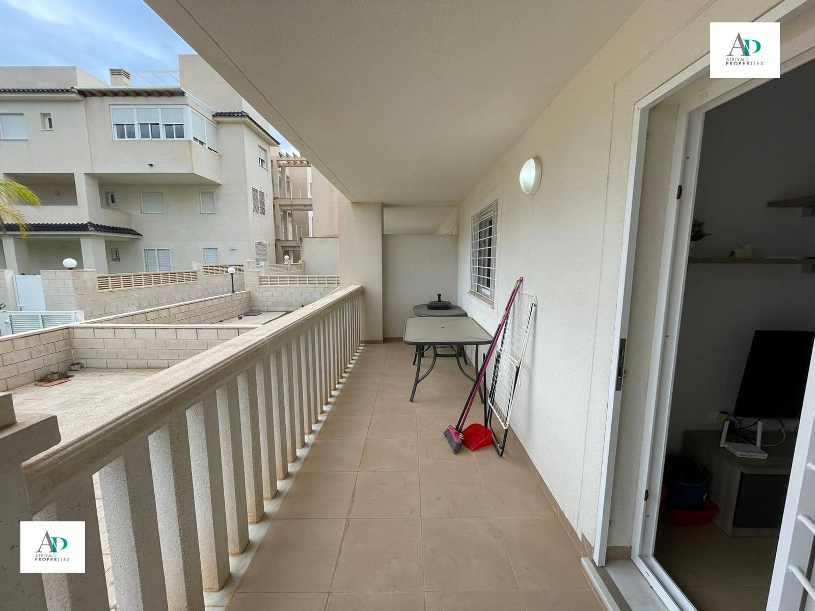 Appartement de 2 chambres à louer à Mil Palmeras avec piscine - 750 € (Ref: 9210515)