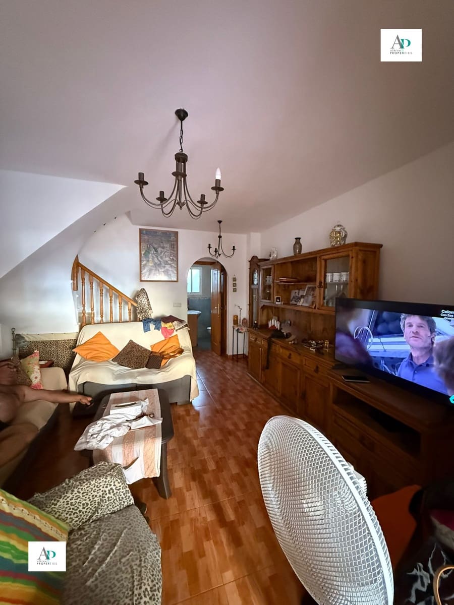 2 soveværelse Villa til leje i Torrevieja med swimmingpool - € 700 (Ref: 9220502)