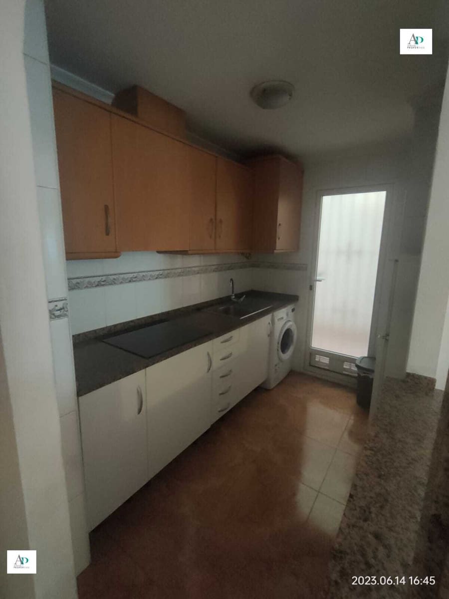 2 sovrum Lägenhet att hyra i Torrevieja med pool - 750 € (Ref: 9221450)