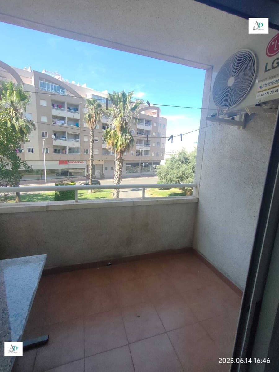 2 sovrum Lägenhet att hyra i Torrevieja med pool - 750 € (Ref: 9221450)