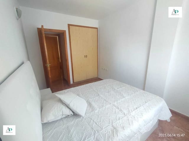 2 soveværelse Lejlighed til leje i Torrevieja med swimmingpool - € 750 (Ref: 9221451)