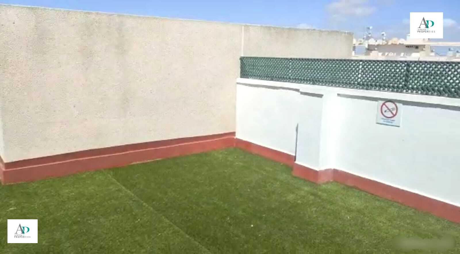 2 bedroom Apartment for rent in Torrevieja with pool - € 750 (Ref: 9221451)