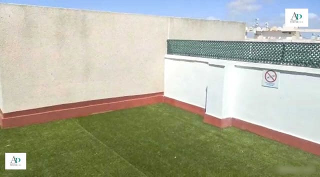 2 soveværelse Lejlighed til leje i Torrevieja med swimmingpool - € 750 (Ref: 9221451)