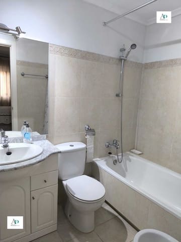 2 soveværelse Lejlighed til leje i Jacarilla med swimmingpool - € 700 (Ref: 9227663)