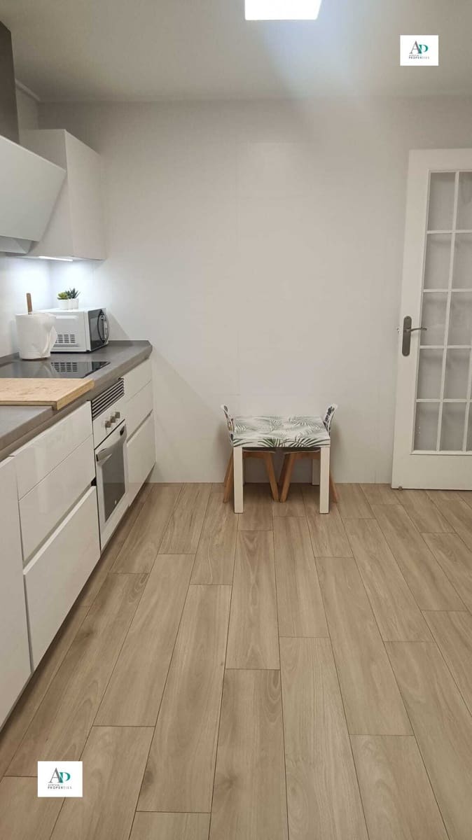 3 soveværelse Lejlighed til leje i Guardamar del Segura - € 850 (Ref: 9278285)