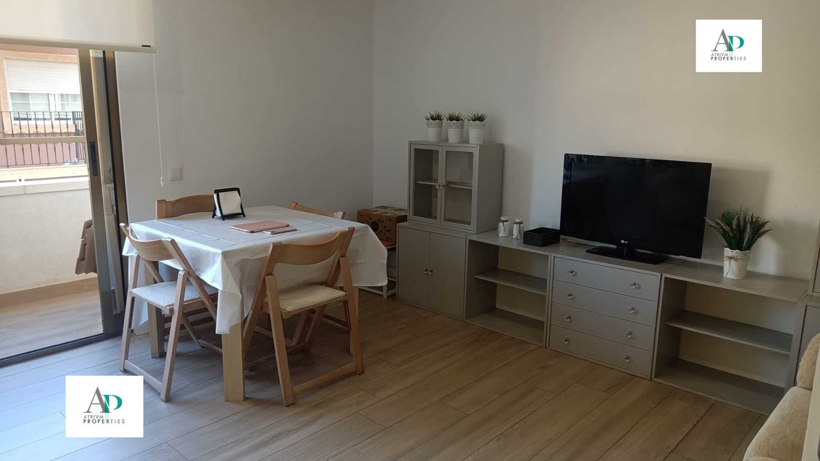 3 soveværelse Lejlighed til leje i Guardamar del Segura - € 850 (Ref: 9278285)