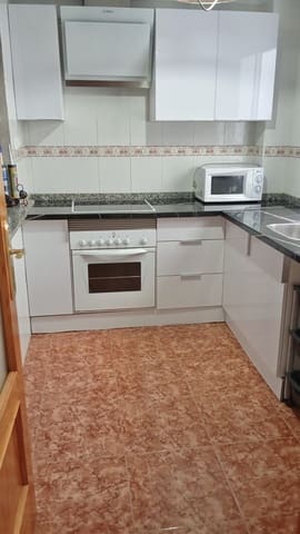 2 sovrum Lägenhet att hyra i Torrevieja - 650 € (Ref: 9278288)