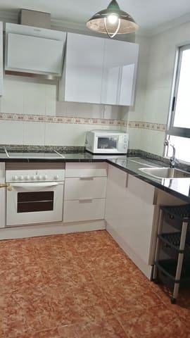 2 bedroom Flat for rent in Torrevieja - € 650 (Ref: 9278289)