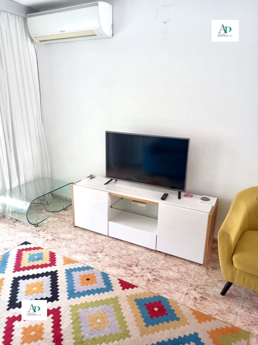 2 Zimmer Wohnung zu vermieten in Orihuela Costa mit Pool - 775 € (Ref: 9309095)