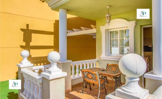 2 soveværelse Semi-Rækkehus til leje i Gran Alacant, Santa Pola med swimmingpool - € 1.350 (Ref: 9343673)