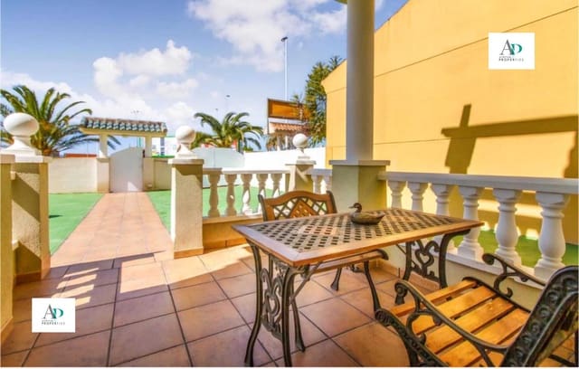 2 soveværelse Villa til leje i Gran Alacant, Santa Pola med swimmingpool - € 1.350 (Ref: 9343674)