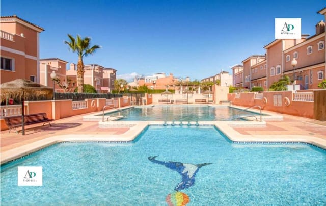 2 soveværelse Villa til leje i Gran Alacant, Santa Pola med swimmingpool - € 1.350 (Ref: 9343674)