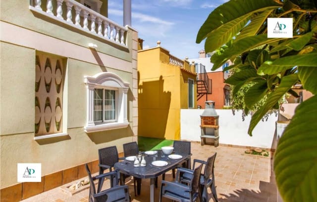 2 makuuhuone Huvila vuokrattavana paikassa Gran Alacant, Santa Pola mukana uima-altaan - 1 350 € (Ref: 9343675)