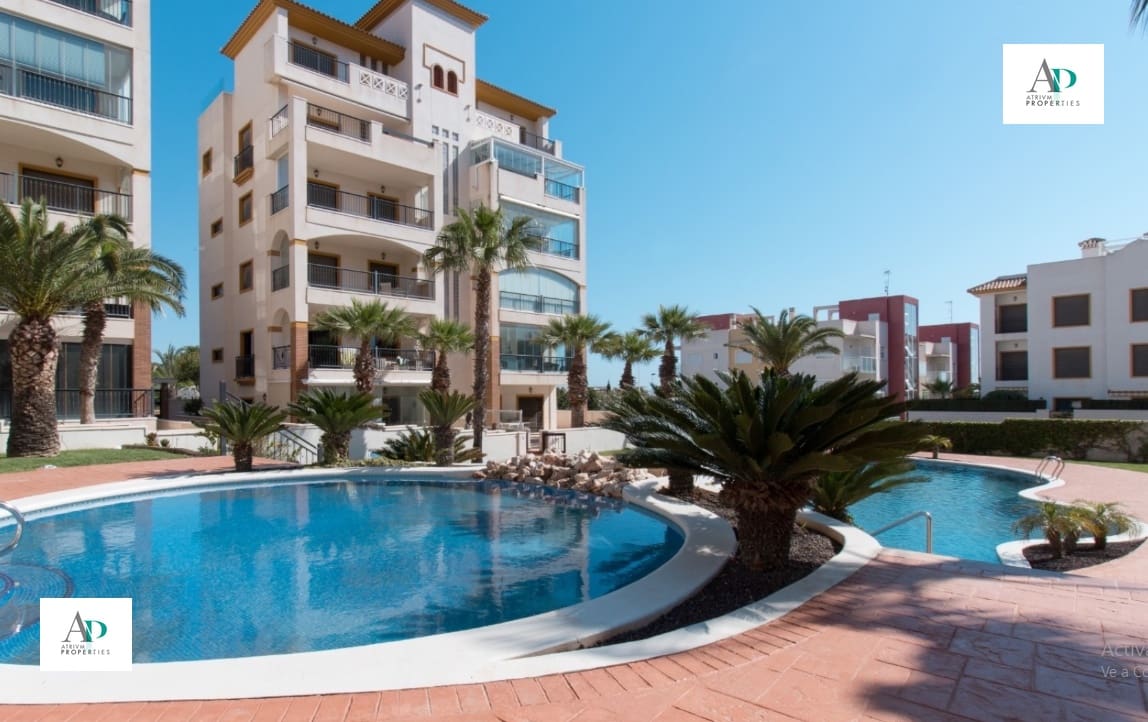 Piso de 2 habitaciones en Guardamar del Segura en alquiler con piscina - 1.250 € (Ref: 9360564)