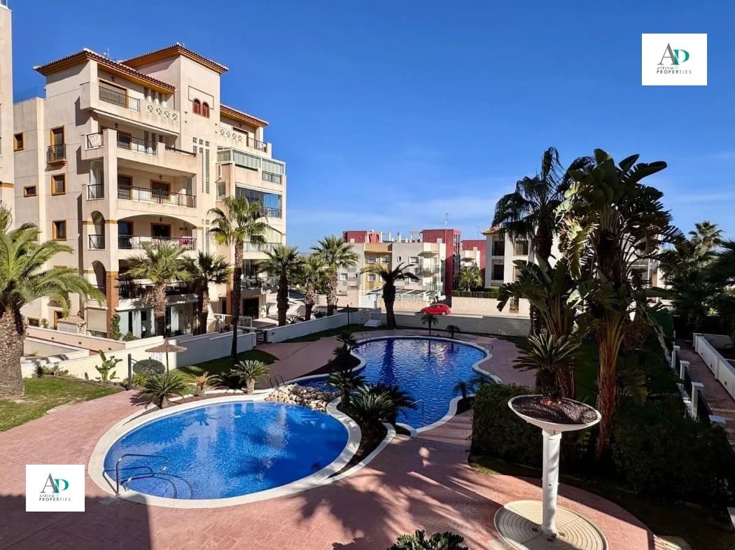 Piso de 2 habitaciones en Guardamar del Segura en alquiler con piscina - 1.250 € (Ref: 9360564)