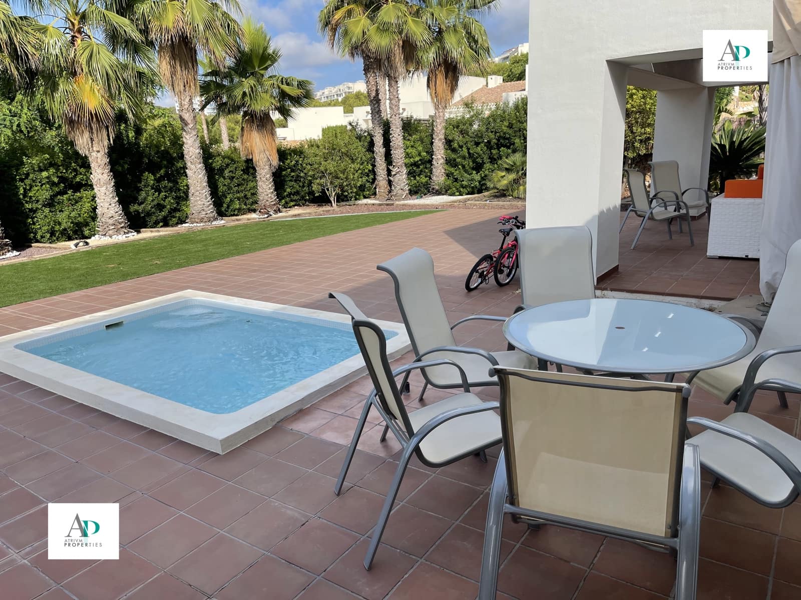 5 bedroom Villa for rent in Las Colinas Golf with pool - € 3,800 (Ref: 9379568)
