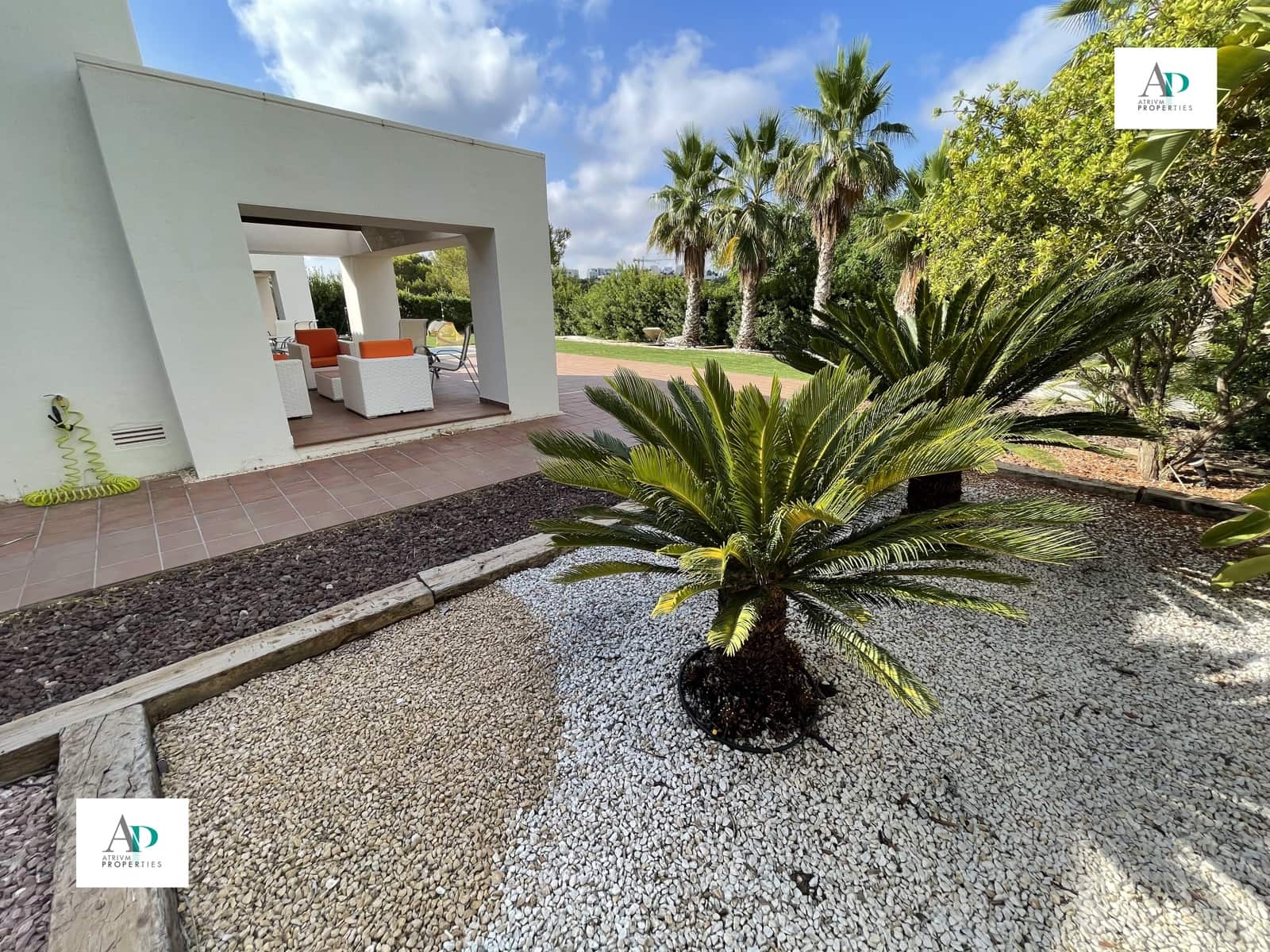 Chalet de 5 habitaciones en Las Colinas Golf en alquiler con piscina - 3.800 € (Ref: 9379569)